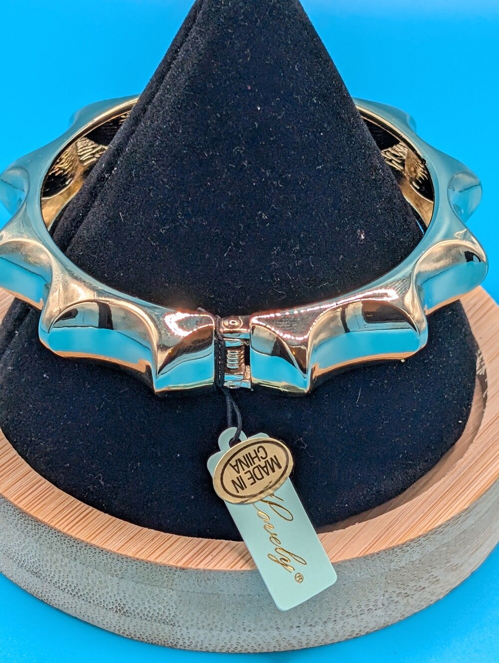 Gold Chunky Hinged Bangle Bracelet - Women Jewelry
